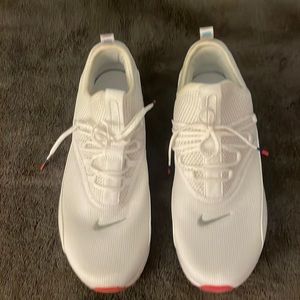 Men’s Nike Air Max.